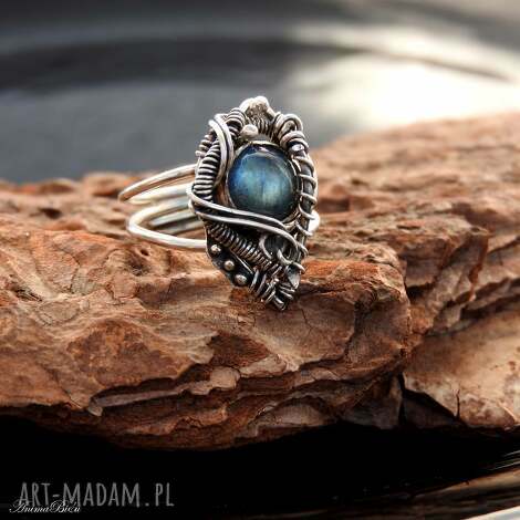 Srebrny pierścionek z labradorytem - wire wrapping