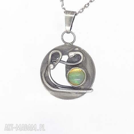 Delikatny naszyjnik z opalem z Etiopii w srebrze 925 - Lunar Amulets - ręcznie robiony