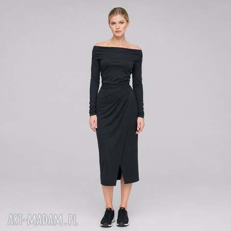 Liwia black - czarna bluzka z odsłoniętymi ramionami, ręcznie szyta elegancja