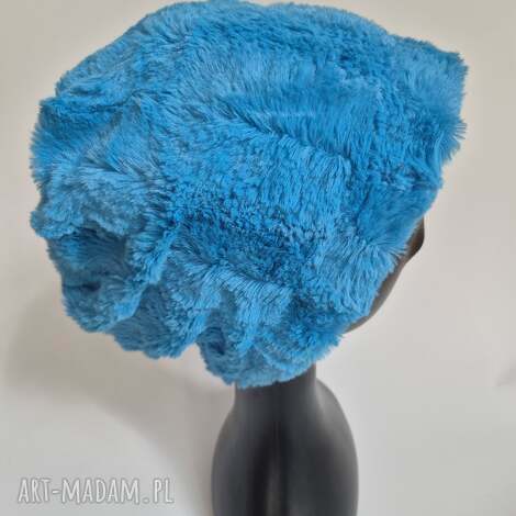 szalona futrzana czapka błękitny włos, bardzo miła na podszewce, czapka