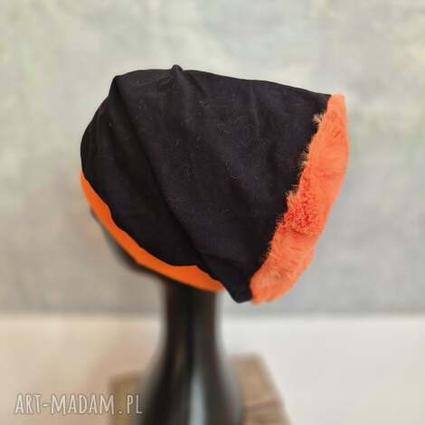 szalona sztuczne futro i dzianina, bardzo miła na podszewce, czapka dla artystki