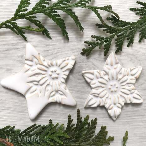 zestaw 2 gwiazdek w bieli, bożonarodzeniowe, magnesy ceramiczne świąteczne