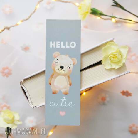 Papierowa zakładka do książki miś Hello cutie - ręcznie robiona, soft touch, 5x15 cm
