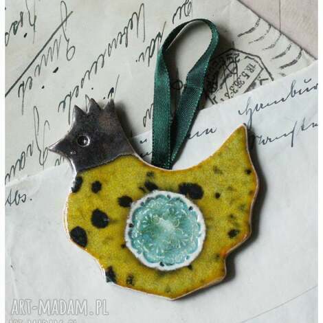 Kurka 13 - ceramiczna dekoracja wielkanocna handmade do zawieszenia (7x7 cm)