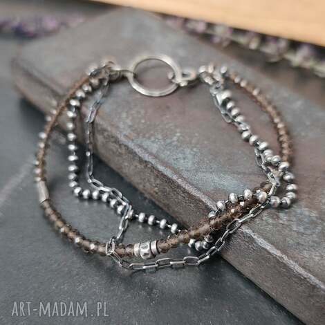 bransoletka z kwarcem dymnym i łańcuszkiem, srebro oksydowane, surowa