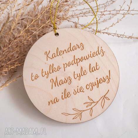 Drewniana zawieszka na wino - personalizowany tekst (7 cm) - prezent ślubny