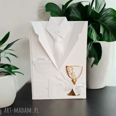 kartka komunijna w kształcie marynarki z koszulą i krawatem - pudelku