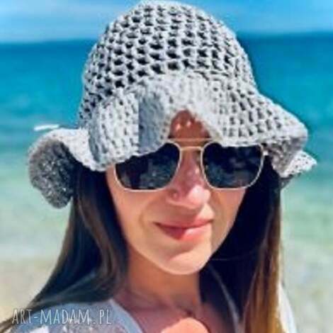 kapelusz ażurowy z rafii na plażę, wczasy