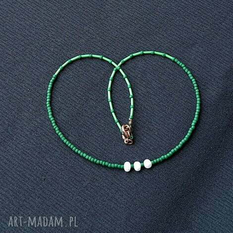 Boho minimalistyczny choker z perłami w zieleni - prezent dla niej