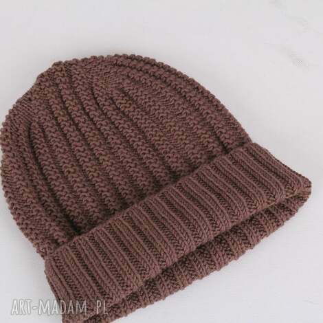 czapka o kolorze mlecznej czekolady pomysłowy prezent, zimowy dodatek
