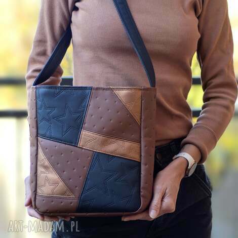 mała brązowo - czarna torebka na ramię ekoskóry