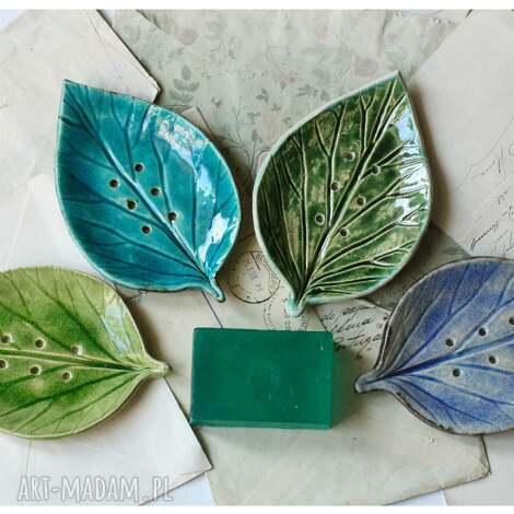 Zestaw 4 mydelniczek ceramicznych z listkiem - zielono-turkusowe, ręcznie robione