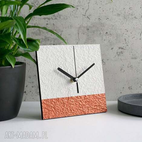 ekologiczny zegar stojący z papieru odzysku ekologiczne dodatki, dekoracje