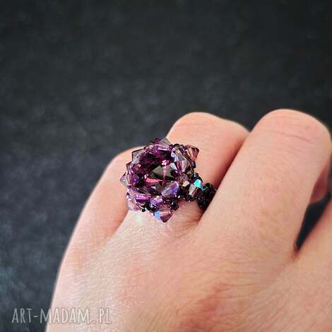 pierścionek amethyst maxima z kryształków i kamieni preciosa