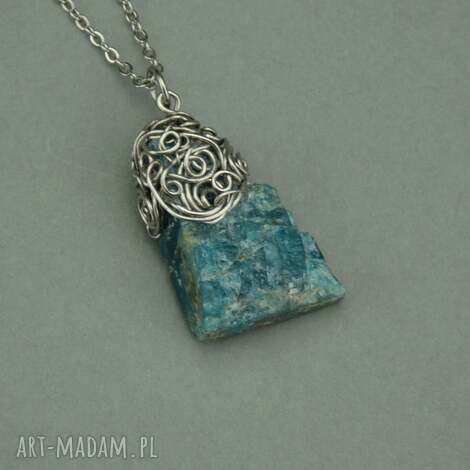 wisiorek talizman surowy apatyt bryłka wire wrapping, amulet surowa