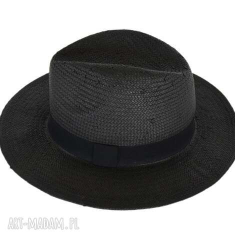 czarna fedora, kapelusz