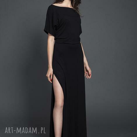 czarna sukienka maxi valentimo