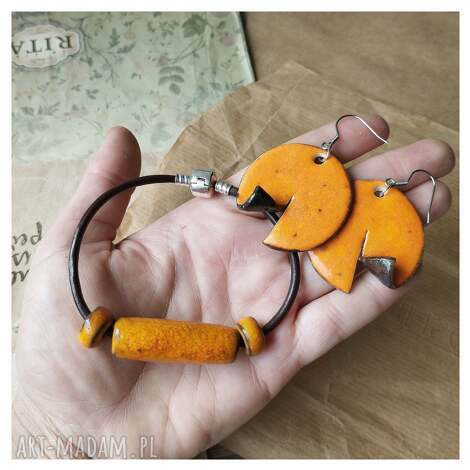 Zestaw oranżowej biżuterii z ceramiki - kolczyki i bransoletka handmade