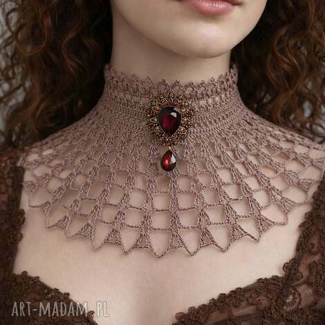 Koronkowy naszyjnik choker retro fango z broszą