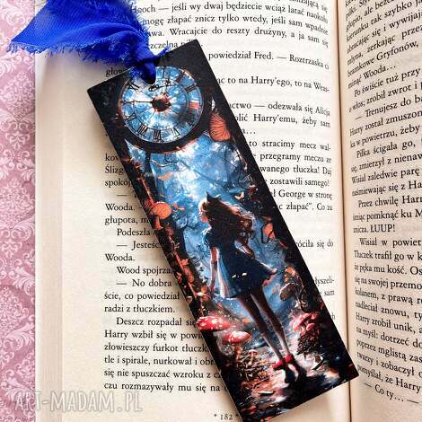 Zakładka do książki Alicja i Zegar Wieczności - fantasy handmade z niebieską wstążką
