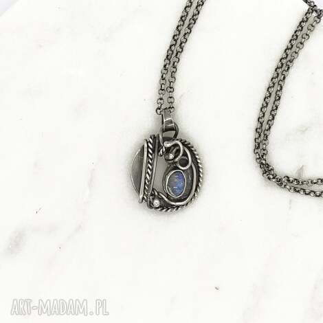 srebrny naszyjnik z delikatnym kamieniem księżycowym - lunar amulets, naszyjnik