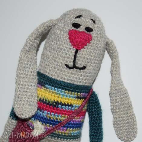 pies turysta - - maskotka na szydełku, maskotka pies przytulanka, rękodzieło