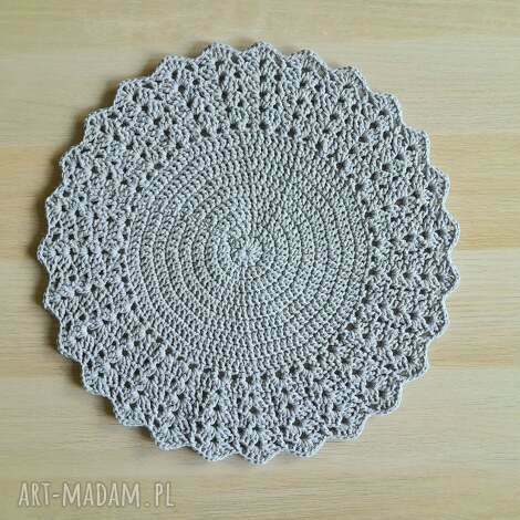 Szara okrągła serwetka handmade ze sznurka 40 cm