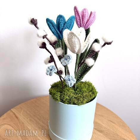 tulipany, bazie i niezapominajki - bukiet kwiatów na szydełku prezent dla mamy