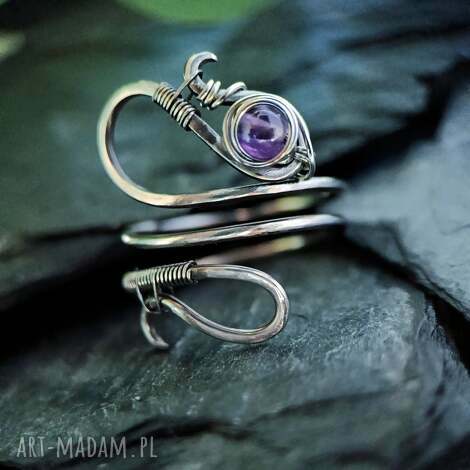 Regulowany pierścionek z ametystem wire wrapping ze stali chirurgicznej