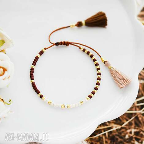 Bransoletka boho z chwostami brązowo-kremowa Minimal - regulowana