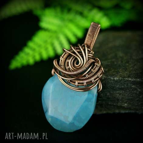 Wisiorek wire wrapping z agatem - miedziana oprawa na prezent