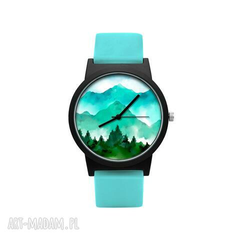 zegarek z silikonowym paskiem góry, natura las, prezent, wspinaczka, podróże