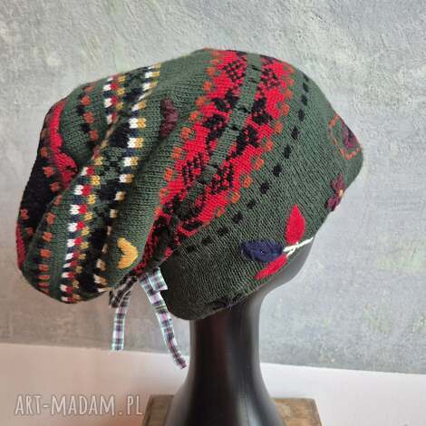 Czapka damska wełniana boho na podszewce - ręcznie robiona