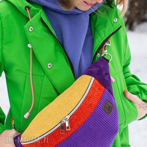 co tu sie kroi duża fioletowa nerka damska ze sztruksu kolorowa torebka