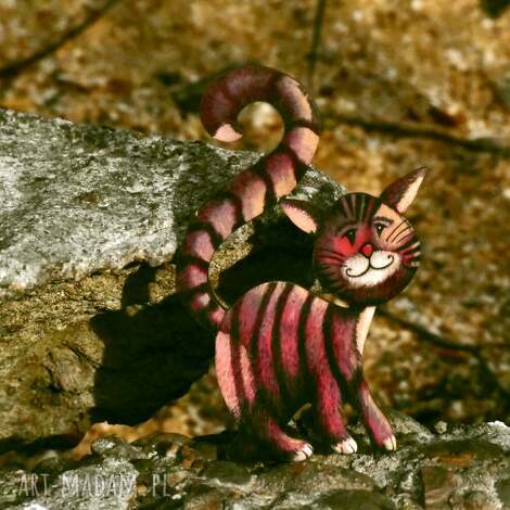 Kicia różowa - magnes na lodówkę handmade ze sklejki 3 mm (7 x 11,5 cm)