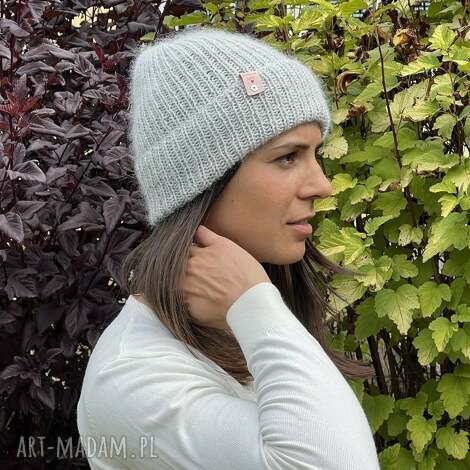 ręcznie robiona czapka beanie aurea 100 baby merino plus moher i jedwab 22 44 jasny