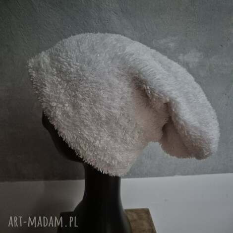 czapka biały miś futerko smerfetka na podszewce rozmiar uniwersalny cudna