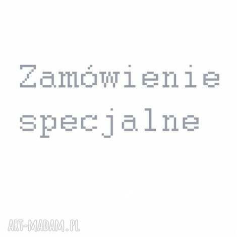 Srebrny pierścionek zmatowiony z niebieską cyrkonią - zamówienie specjalne