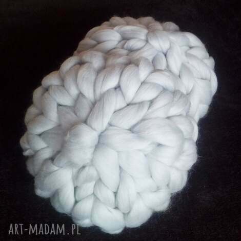 Poduszka z merynosa z czesanki - ręcznie pleciona 35 cm, jasnoszara