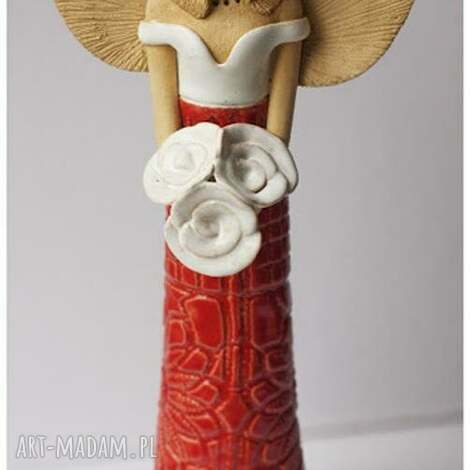 Anioł z bukietem - ceramiczna figurka handmade, glina szamotowa i szkliwienie 1260 stopni