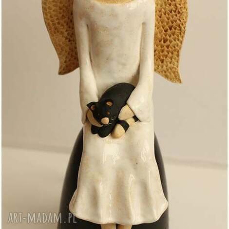 Anioł męski z kotem - ceramiczna dekoracja handmade, prezent