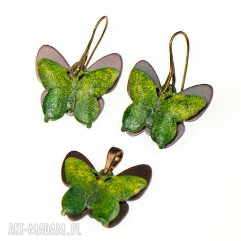 c233 komplet z zielonymi motylami, zielone kolczyki, miedziane motyle, motyle