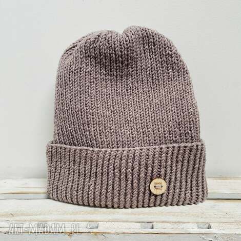 Różowa czapka beanie z wywinięciem - ręcznie robiona