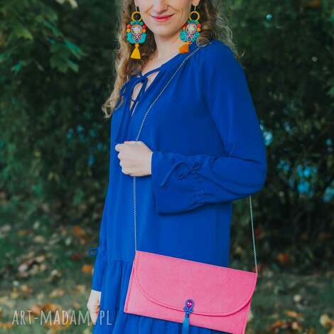 kolorowa kopertówka, torebka, różowa kopertówka z niebieskim chwostem