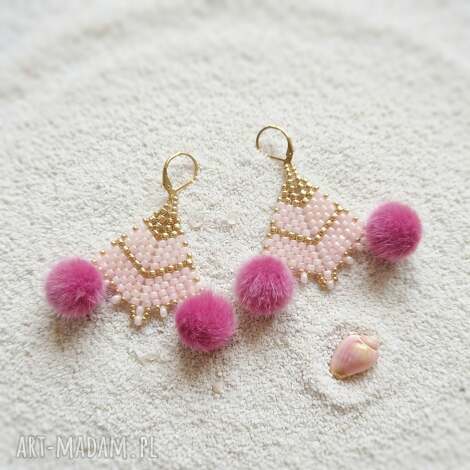 art-Madam.pl Różowa słodycz - kolczyki beading z pomponami