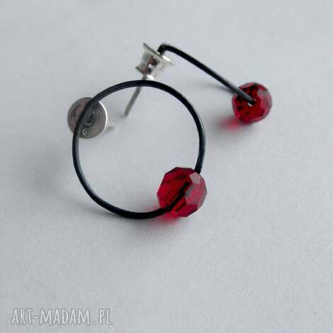OKRĄG - kolczyki oksydowane ze srebra i Swarovski Elements 6 mm (art-Madam.pl)