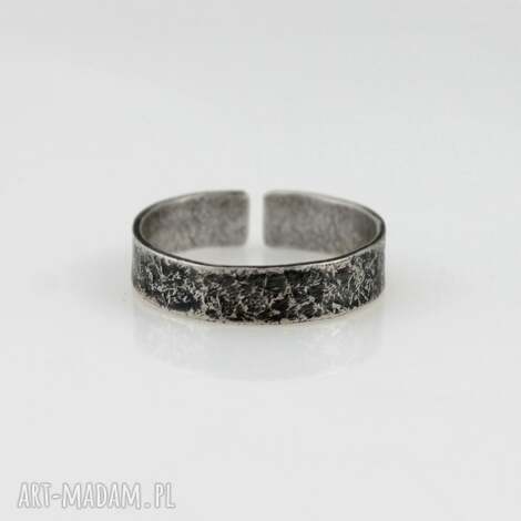 kamień - srebrna obrączka - rozm. s (2000 - 21) outlet (srebrny pierścionek