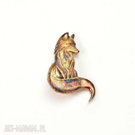 broszka srebrna z liskiem brązowym, biżuteria artystyczna, prezent