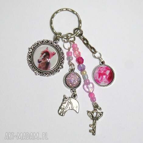 breloczek - konik, pelargonia, kluczyk kwiaty niej, prezent