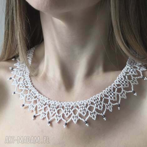 Naszyjnik ślubny Biała koronka - choker z koralików Preciosa